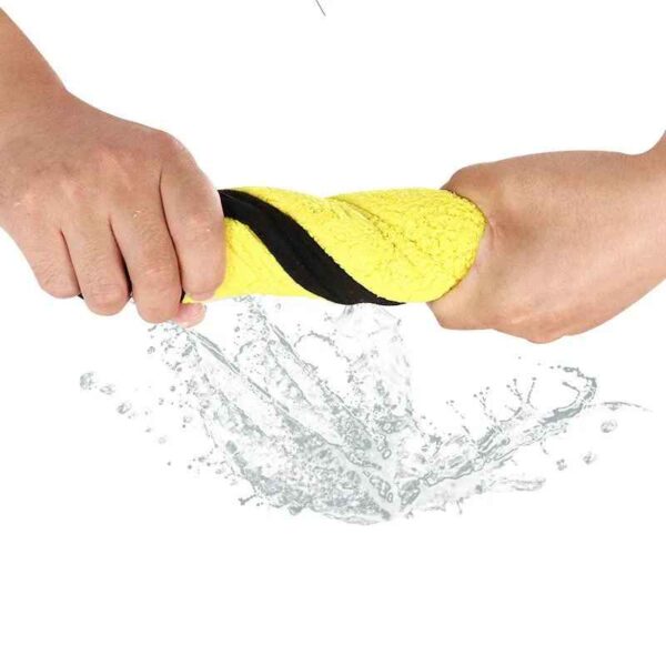 Quick Drying Dog And Cat Towels Soft Fiber Towels Absorbent Bath Towel Pet Bathrobe Convenient Cleaning Towel Pet Supplies - Image 5